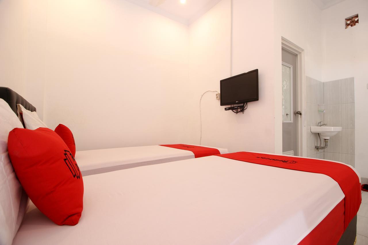 Reddoorz Plus @ Prawirotaman 3 Yogyakarta Exterior photo