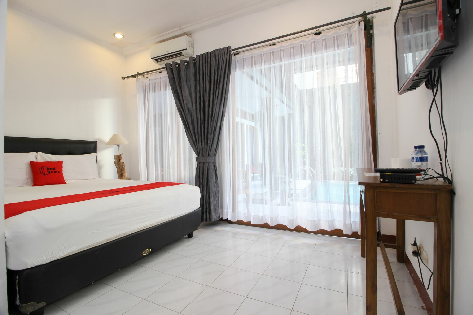 Reddoorz Plus @ Prawirotaman 3 Yogyakarta Exterior photo